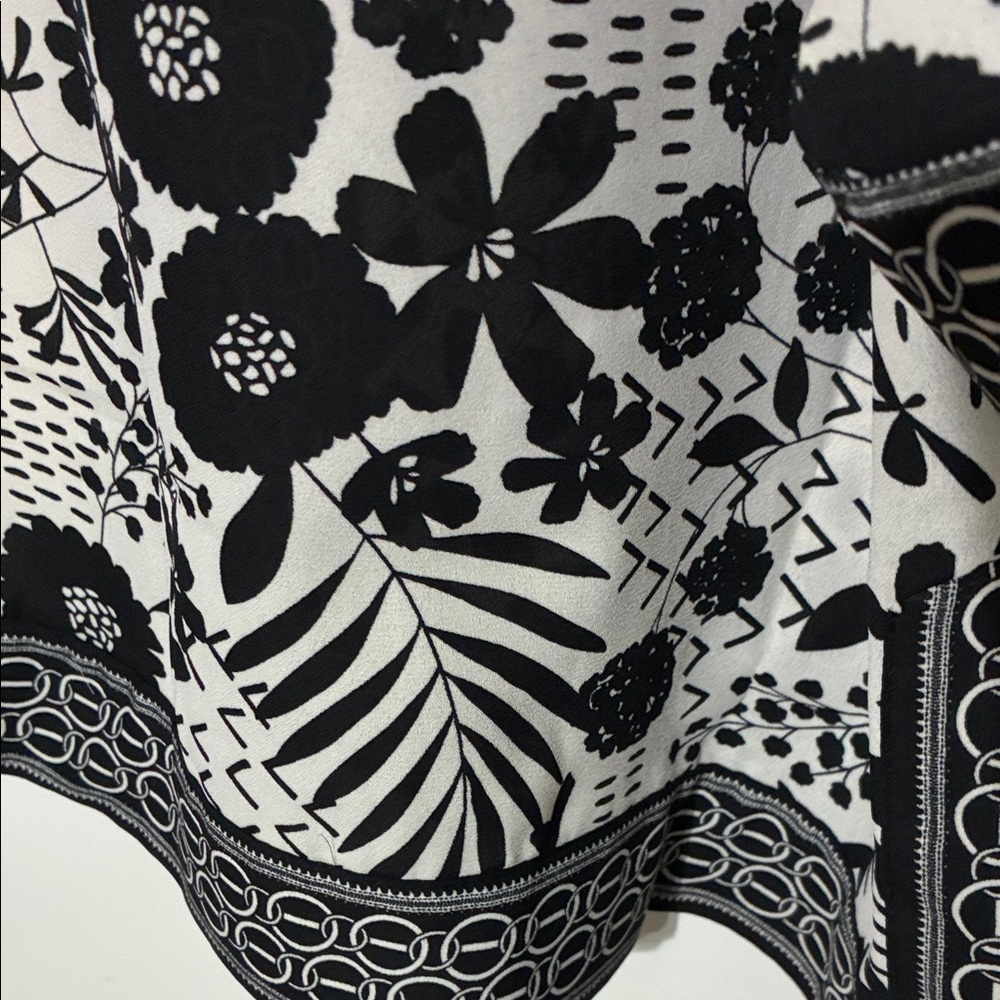 Max Studio Monochrome Floral Kimono - Picture 6 of 6